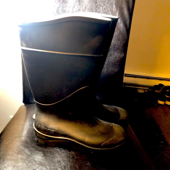 Servus Unisex’s Black Rubber Rain Boots / Men's Size 6/Women's Size 8 - Picture 1 of 10